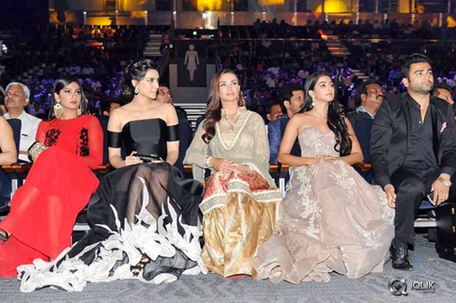 Celebs-at-SIIMA-Awards-2015